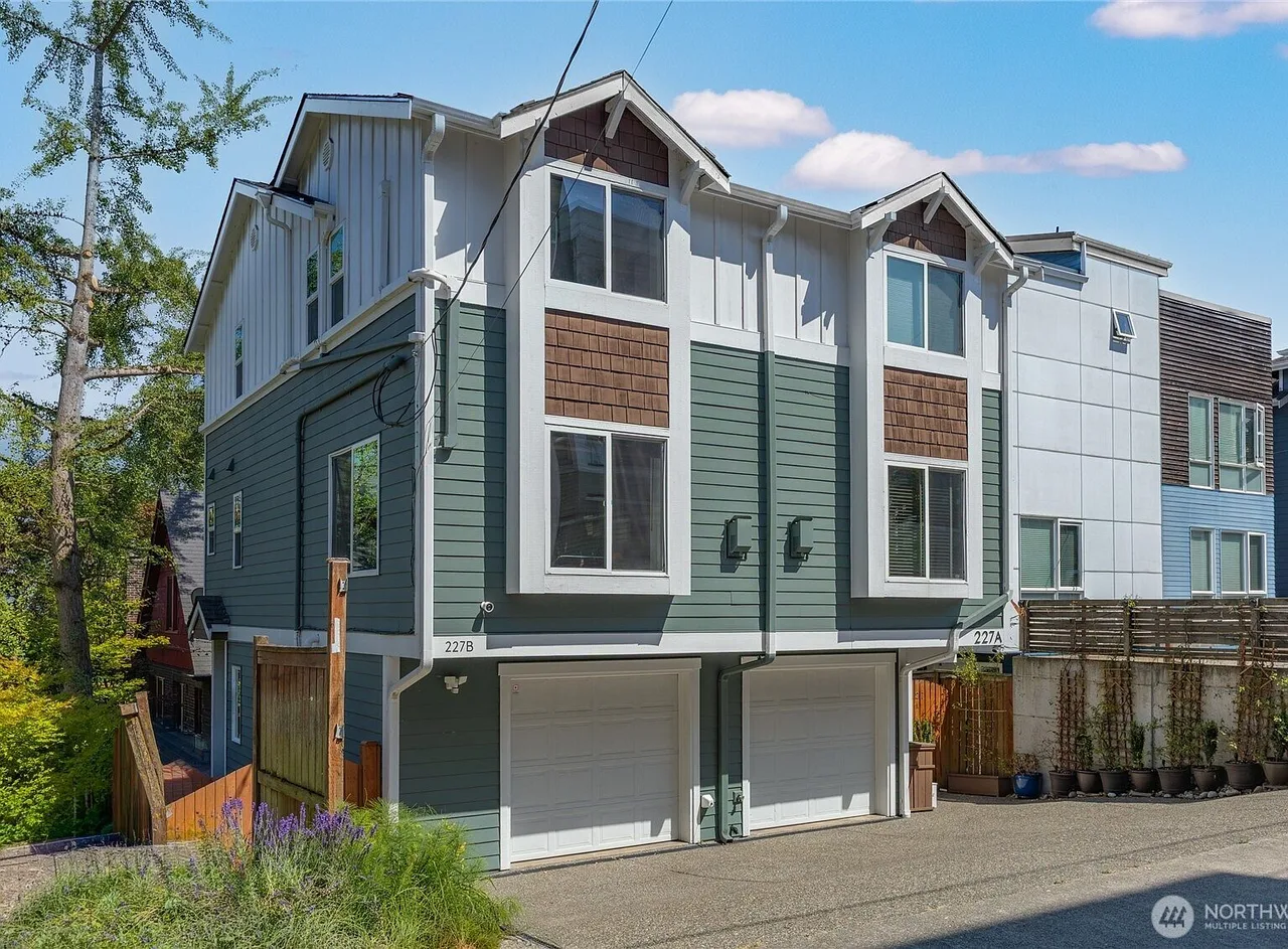 227 24th Avenue E #B, Seattle, WA 98112