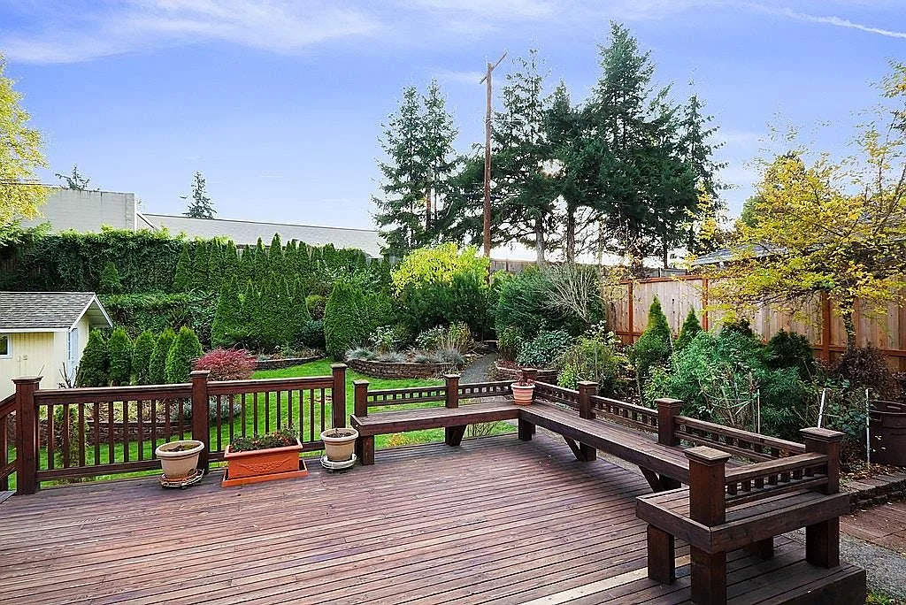 14251 Lake Hills Blvd, Bellevue, WA 98007