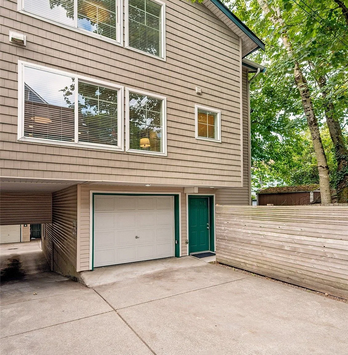 1126 14th Avenue #E, Seattle, WA 98122
